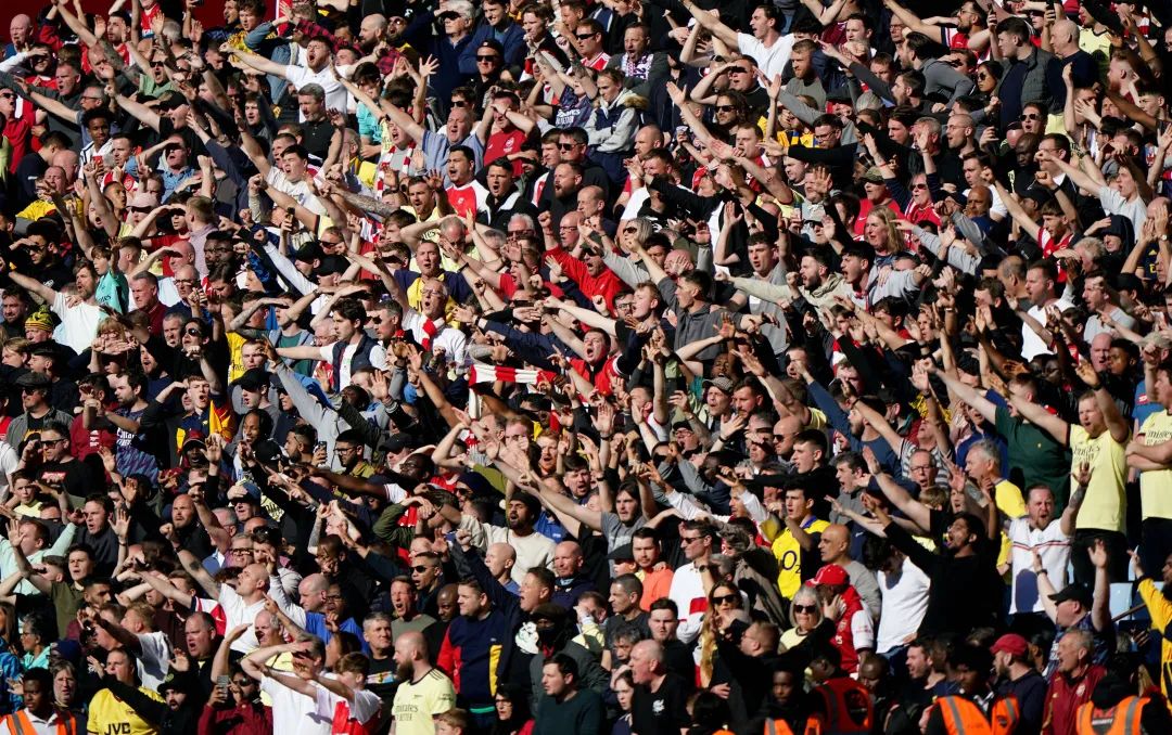 和足球场上 和足球场上