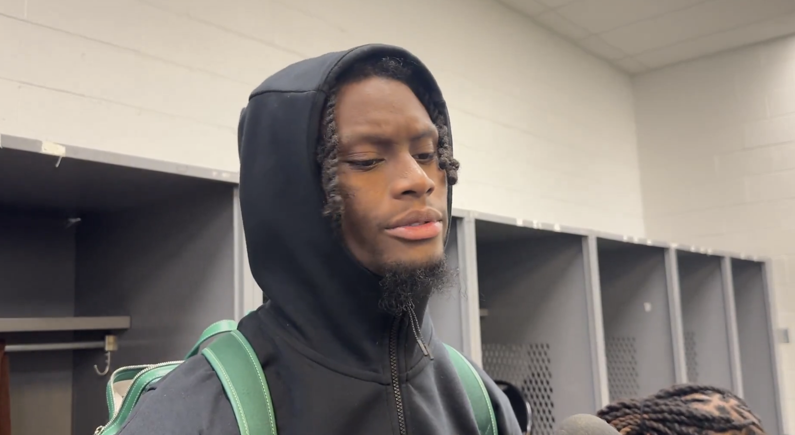 引了许多欧 引了许多欧